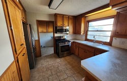 411 E Mulvane St, Mulvane, KS 67110