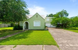 805 Cook, Odem, TX 78370