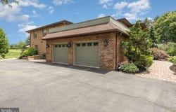 1375 DETWILER DRIVE, YORK, PA 17404