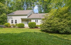 20 Olofson Drive, Cataumet, MA 02534
