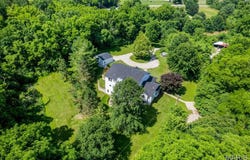 4 Hahn Estate Road, Winfield, MO 63389