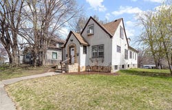 3230 James Avenue N, Minneapolis, MN 55412