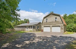1569 Roosevelt Trail, Raymond, ME 04071