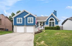 107 Amaryllis Circle, Smithville, MO 64089