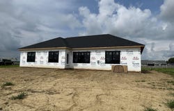 404 Sundown Lane, Chatham, IL 62629
