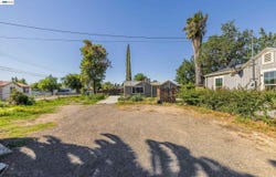 252 W Clover Rd, Tracy, CA 95376