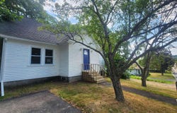 14 Highland Avenue, Augusta, ME 04330