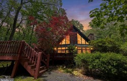208 CLIFF Drive, OAKLAND, MD 21550