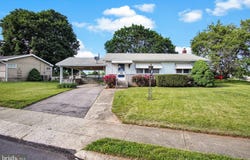 844 GUNNISON Road, YORK, PA 17404