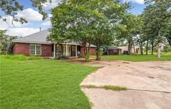 3228 Beaver Creek Drive, Caldwell, TX 77836
