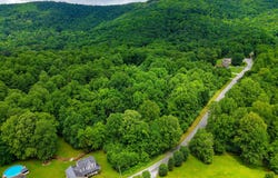 Mountain Perkins Lane, Jacksboro, TN 37757