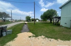 501 S 15th Street, Seadrift, TX 77983