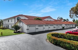 186 Gabriel Cir, NAPLES, FL 34104