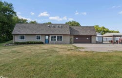 17606 310TH Street, Mason City, IA 50401