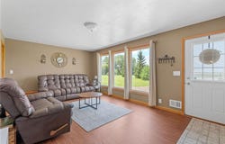 11809 SW 72nd Avenue, Ellendale, MN 56026