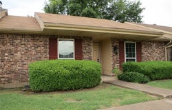 5 E Townhouse Lane, Grand Prairie, TX 75052
