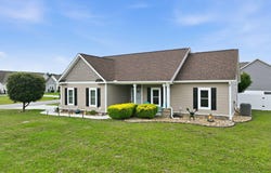 100 Paddle Trail Lane, Swansboro, NC 28584