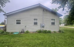 442 W OAK Street, Smithfield, IL 61477