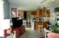 2 STANDISH LANE, HEREFORD, PA 18056