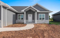 1594 PRAIRIE CLOVER Court, GREEN BAY, WI 54311