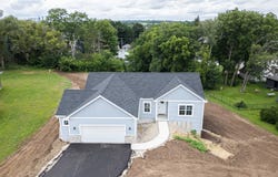 297 Teri Lee Lane, Orfordville, WI 53576