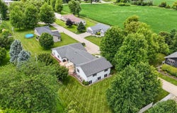 7 Hobart Place, Grinnell, IA 50112