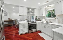 1024 Blairmoor Court, Grosse Pointe Woods, MI 48236