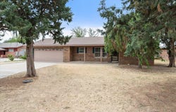 2905 W 21st St, Plainview, TX 79072