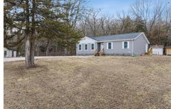 73 Oldham Drive, Roach, MO 65787