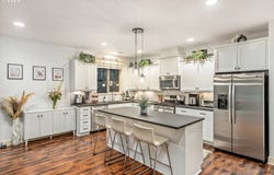8826 SW SPRUCE ST, Portland, OR 97223