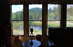 345 Sunny Glen Way, Wolf Creek, OR 97497