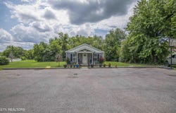 8532 Three Points Rd, Knoxville, TN 37924