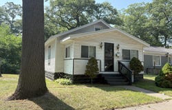 2417 Hoyt Street, Muskegon Heights, MI 49444