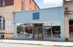 342 S Monroe St, Alderson, WV 24910