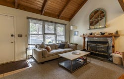 61 E Country Club Road, Dover, VT 05356-0527