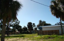60 1st Ct, Horseshoe Beach, FL 32648