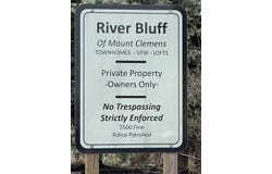 5 River Bluff, Mount Clemens, MI 48043