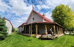800 Kingston Ave, Wolbach, NE 68882