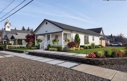 302 Jersey St, Silverton, OR 97381-1735