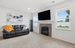 1562 E B St, Deer Park, WA 99006
