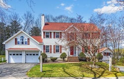 22 Mcrayne Hill Rd, Billerica, MA 01821
