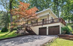 1295 Colonial Way, Bridgewater Twp., NJ 08807-1282