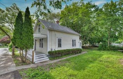 15 Greene St, Warren, RI 02885