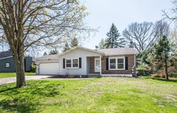 308 Oak Tree Drive, Clinton, MI 49236