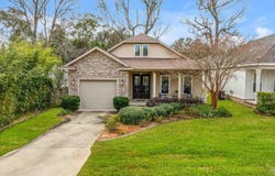 1649 Hatton St, Pensacola, FL 32503
