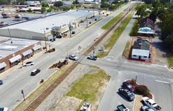 21 Fair St, Baxley, GA 31513