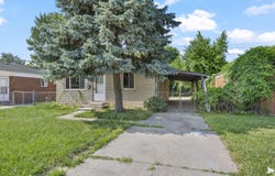 11107 Toepfer Road, Warren, MI 48089
