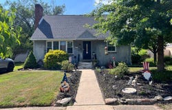 332 E STAFFORD AVENUE, LAUREL SPRINGS, NJ 08021