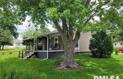 1501 Follis Avenue, Johnston City, IL 62951