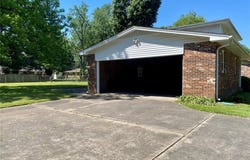 303 Kramer Drive, Sikeston, MO 63801